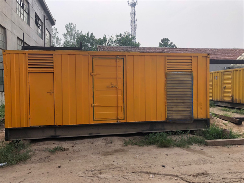 长沙发电机出租进行负载测试时，电瓶电量不足的具体判断标准是什么？